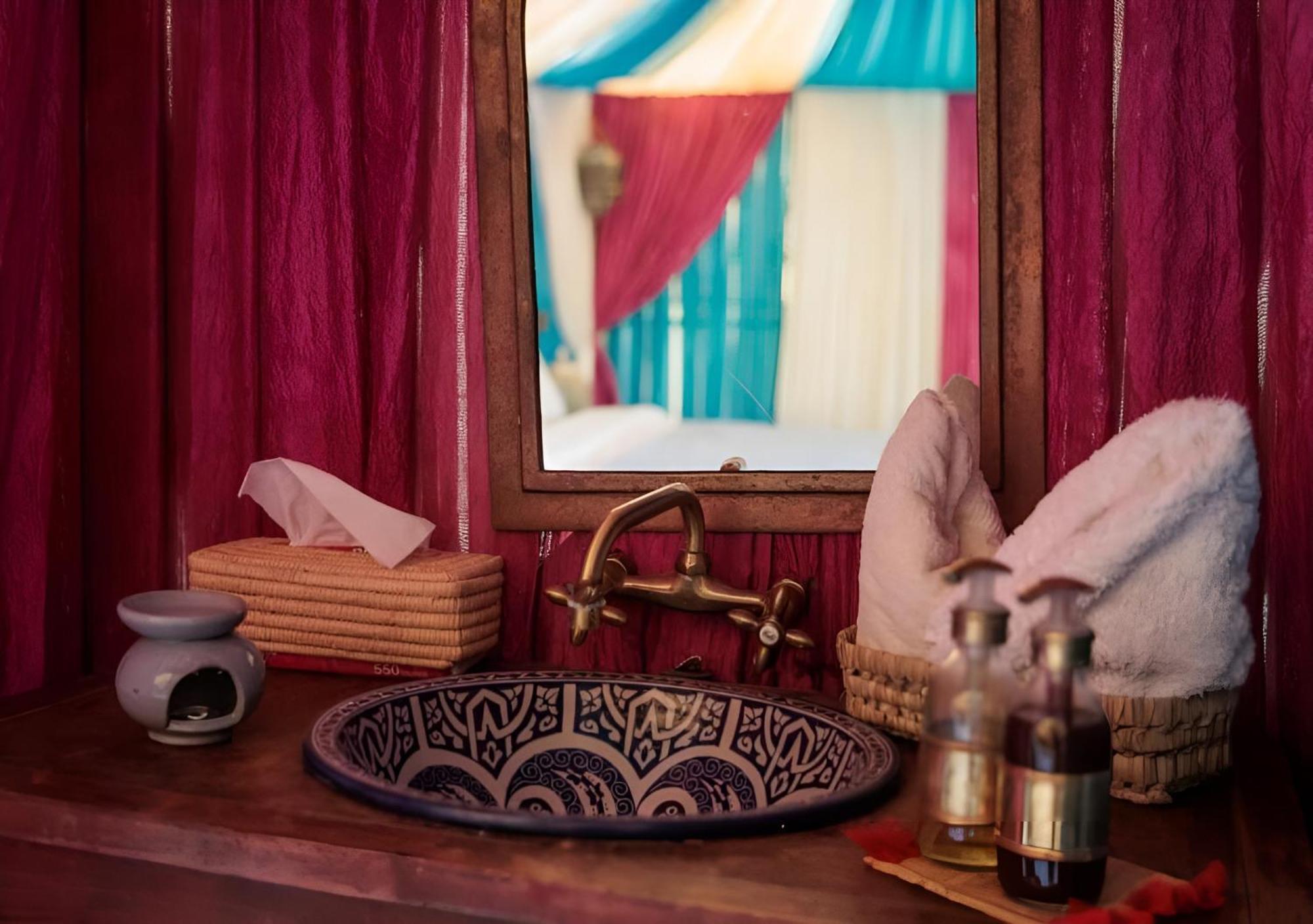 Merzouga Sahara Nights Camp & Desert Activities Екстериор снимка